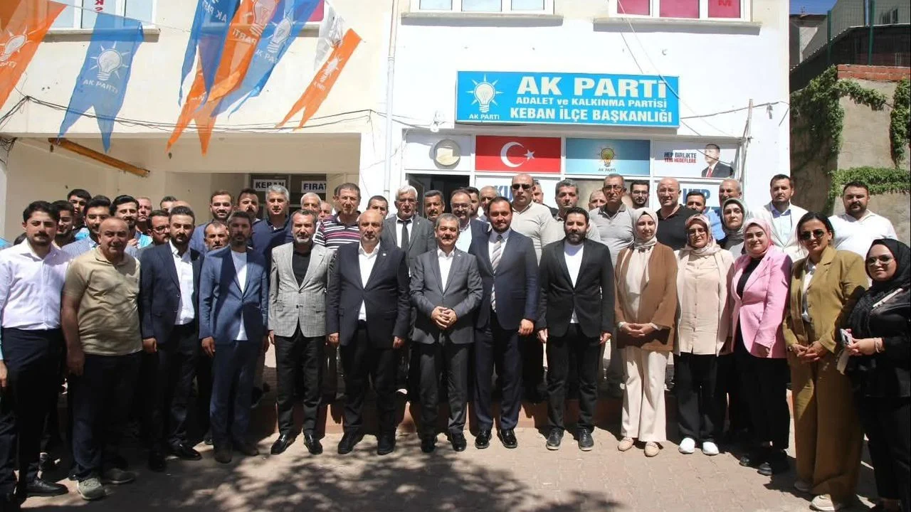AK Parti Keban’da Güç Tazeledi: Saha Çalışmaları Masaya Yatırıldı