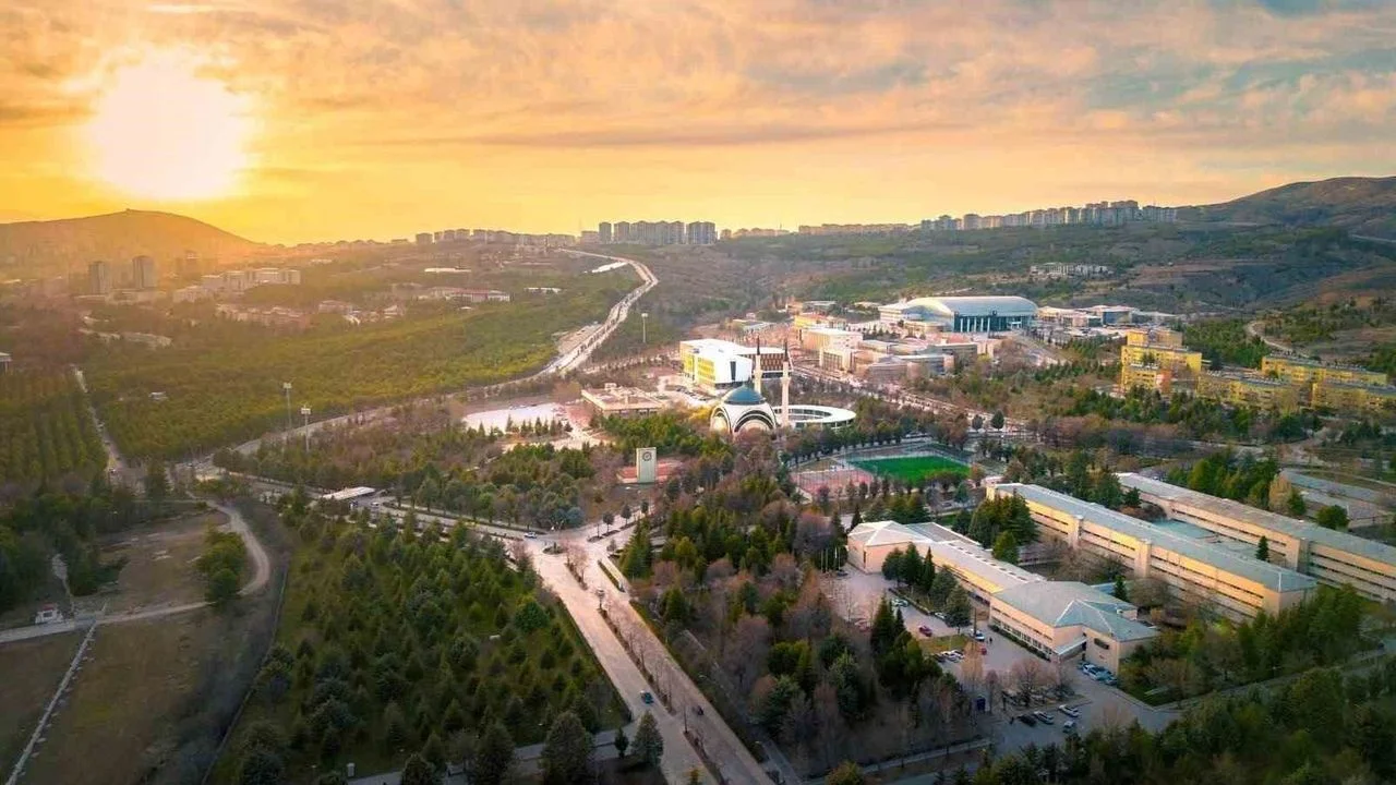 Rektör Göktaş’tan YKS Adaylarına Çağrı: Fırat Üniversitesi Geleceğinize Yön Veriyor