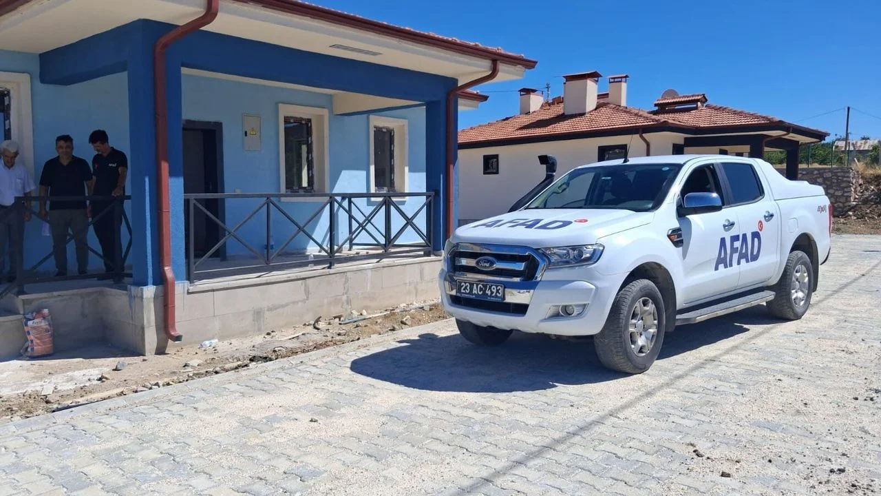 Keban’da Yeni Yuvalar Sahiplerini Buldu: Afet Konutlarında Anahtar Teslimi