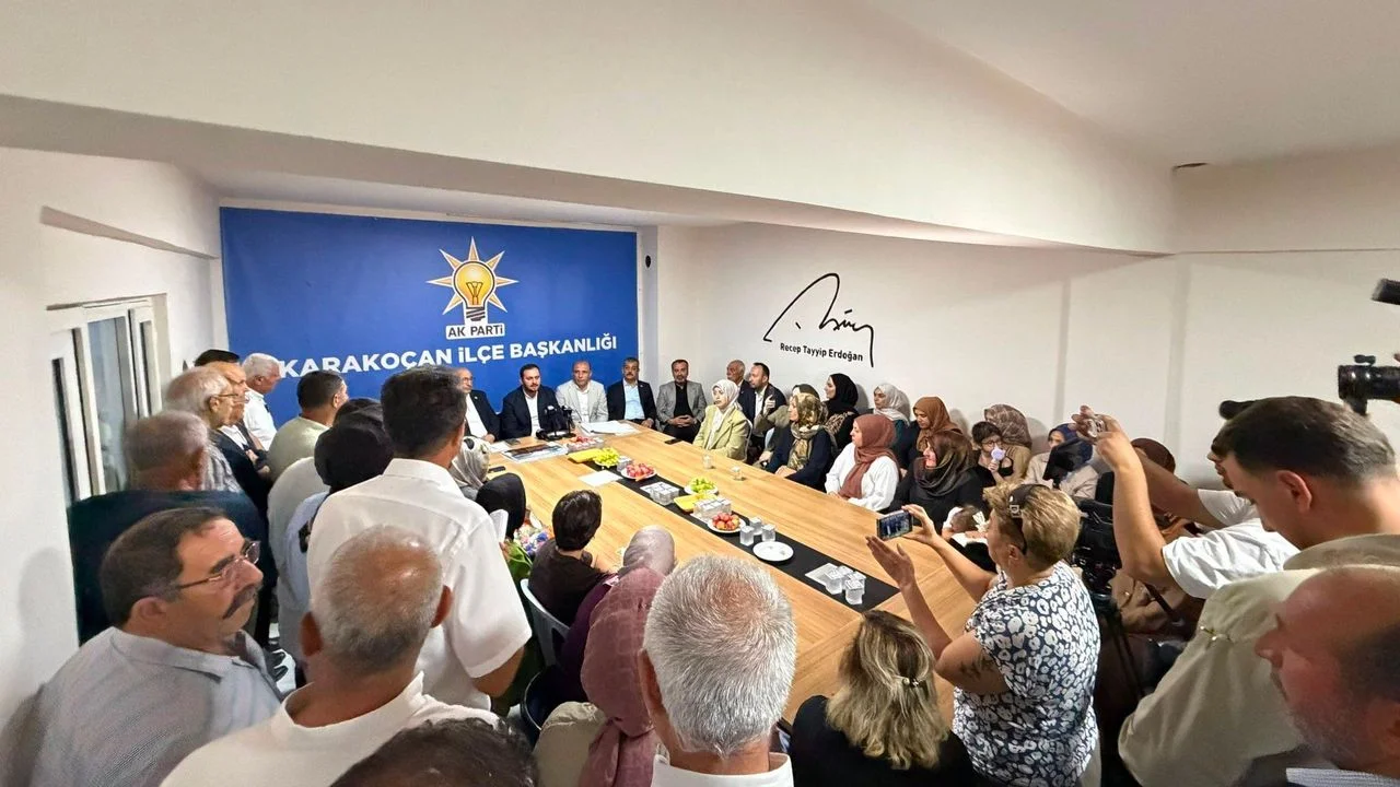 AK Parti Karakoçan’da Hedef Büyüttü: Türkiye Yüzyılı İçin İstişare Mesaisi