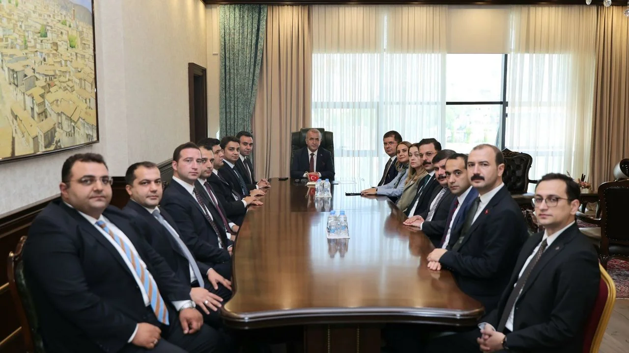 Elazığ’da Vali Hatipoğlu İle Koordinasyon Zirvesi: Hizmetlerde Yeni Yol Haritası