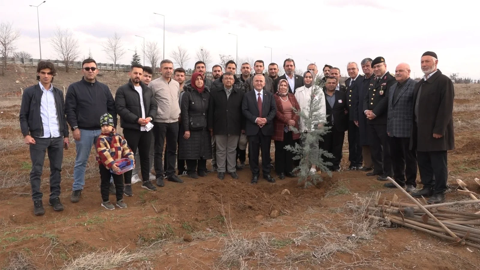 Elazığ’da, Çanakkale Şehitleri İçin Fidan Dikildi