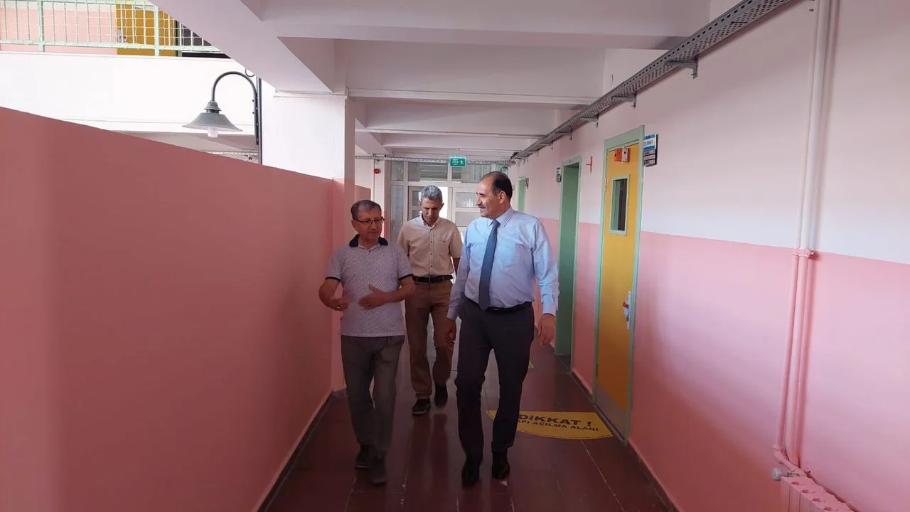 Elazığ’da Okullarda Yeni Dönem Hazırlıkları Hız Kazandı: Aziz Gün’den Koç İlkokulu’na Denetim