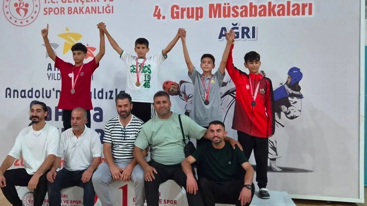 Elazığlı Taekwondocular Ağrı’da Madalyalara Ambargo Koydu