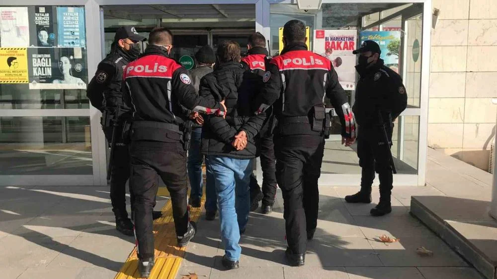 18 Yıllık Cinayet Davasında 3 Sanığa Toplamda 5 Ağırlaştırılmış Müebbet Hapis Cezası