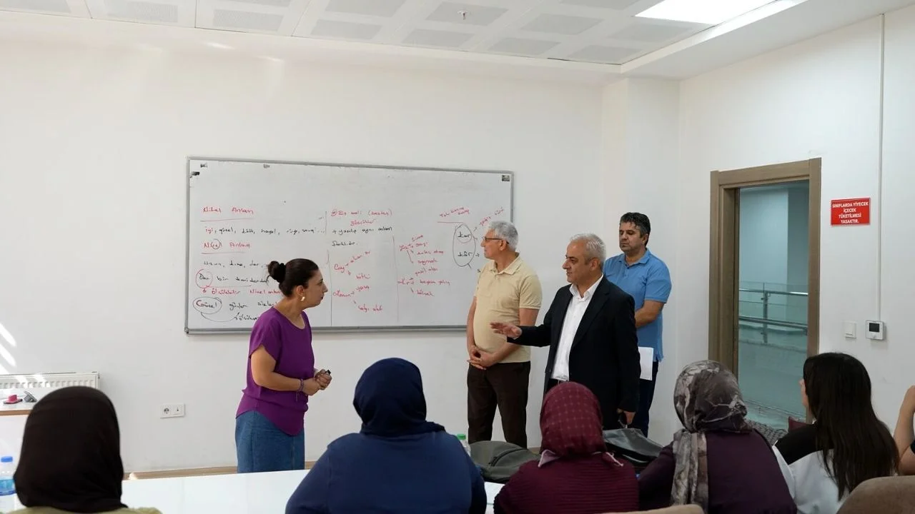 Elazığ Belediyesi’nden Gençlere YKS Müjdesi: Ücretsiz Hazırlık Kursu Başladı