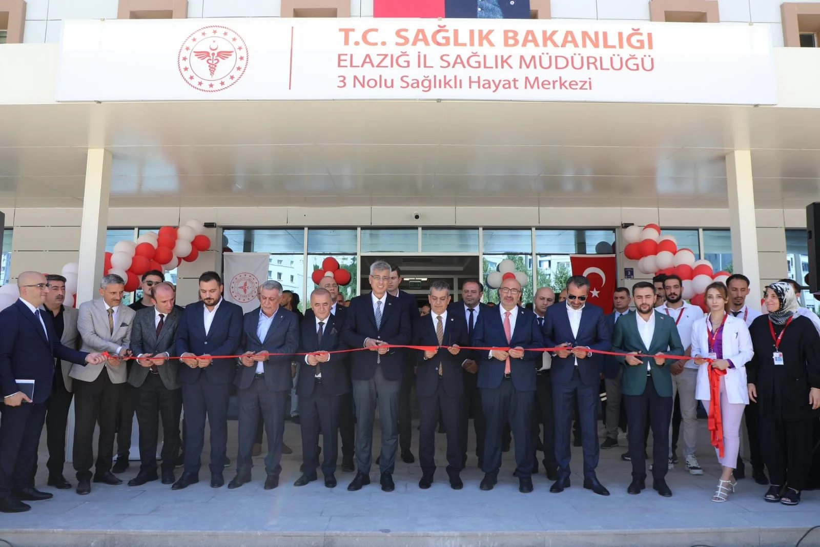 Bakan Memişoğlu Elazığ’da 3 No’lu Sağlıklı Hayat Merkezi’nin Açılışına Katıldı