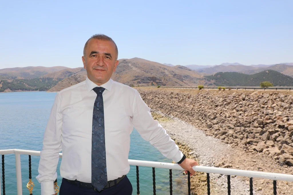 Vali Hatipoğlu’ndan Keban Barajı’na Övgü!
