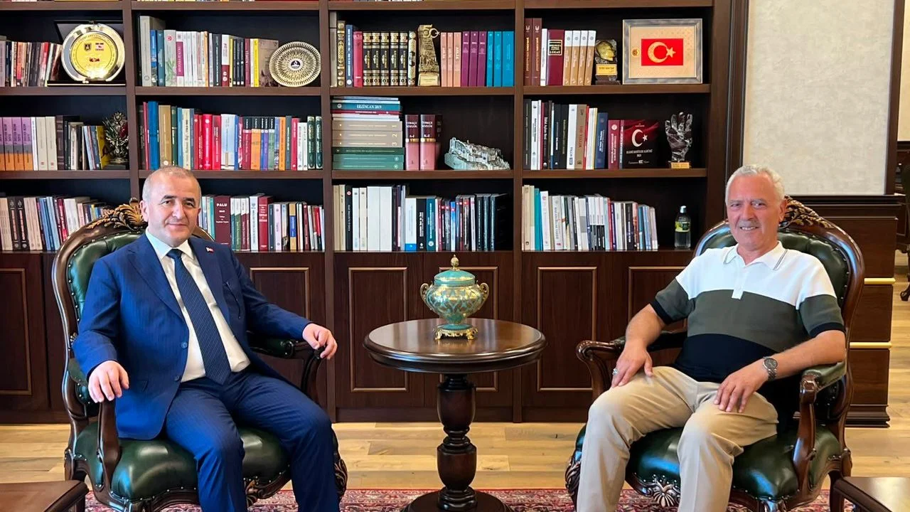 Eski AK Parti Milletvekili Mustafa Ataş’tan Vali Hatipoğlu’na Ziyaret