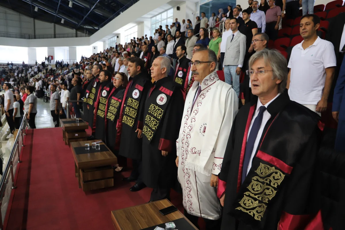 Fırat Üniversitesi’nde Binlerce Öğrenci Mezun Oldu haberi