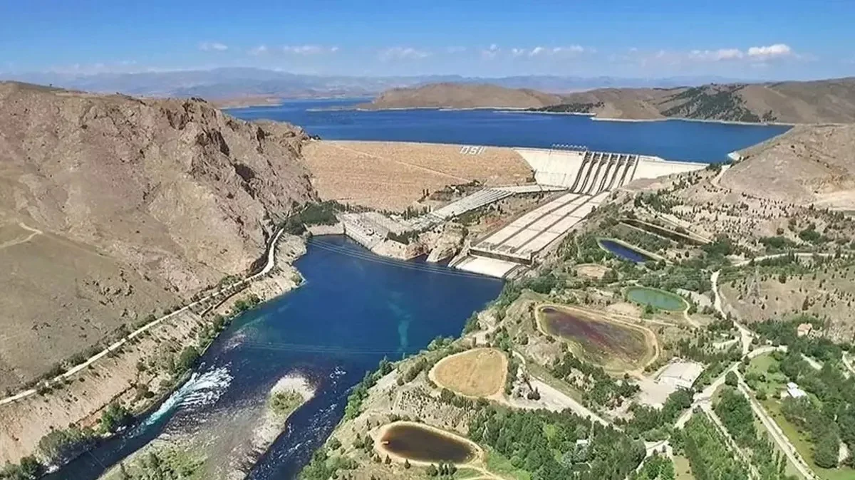 Keban Barajı’ndaki Su Seviyesi Endişe Verici Boyutta
