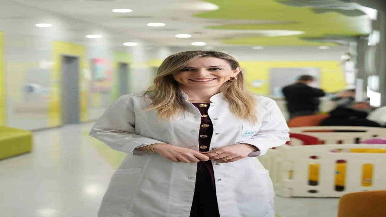 Yaz Aylarında Çocuklarda El, Ayak ve Ağız Hastalığı Riski: Uzmanından Kritik Uyarılar