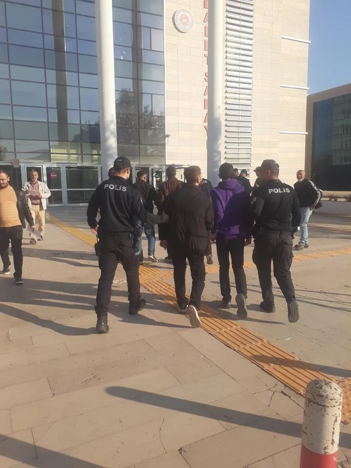 Elazığ’da Vatandaşları Gasp Eden 7 Şahıs Tutuklandı