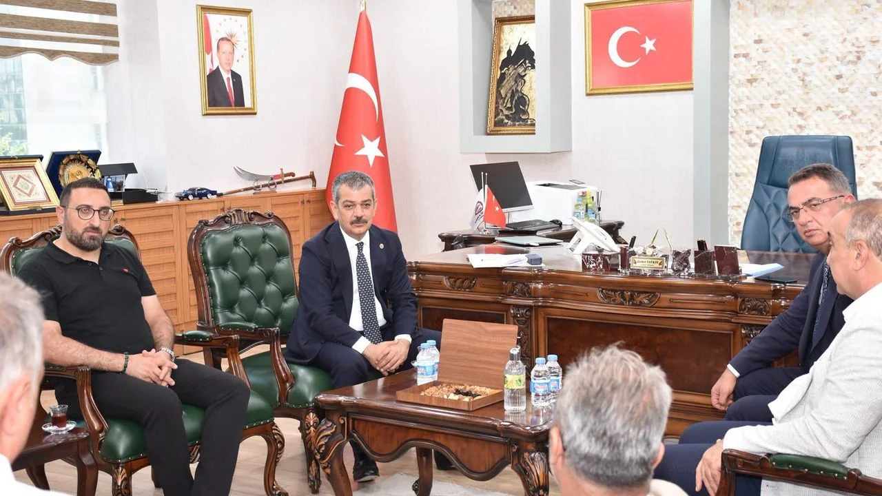 Elazığ’da Kırsal Kalkınma Hamlesi: Köy Yolları ve Altyapı Yatırımları Masaya Yatırıldı