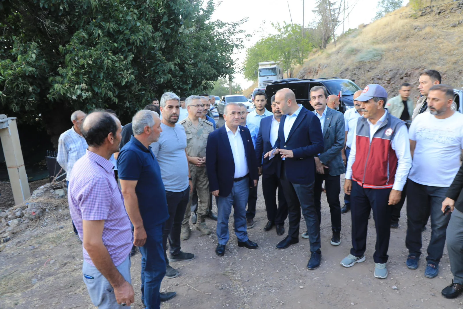 Vali Hatipoğlu, Mollakendi Beldesi İle Koçkale, Elmapınarı ve İçme Köylerini Ziyaret Etti