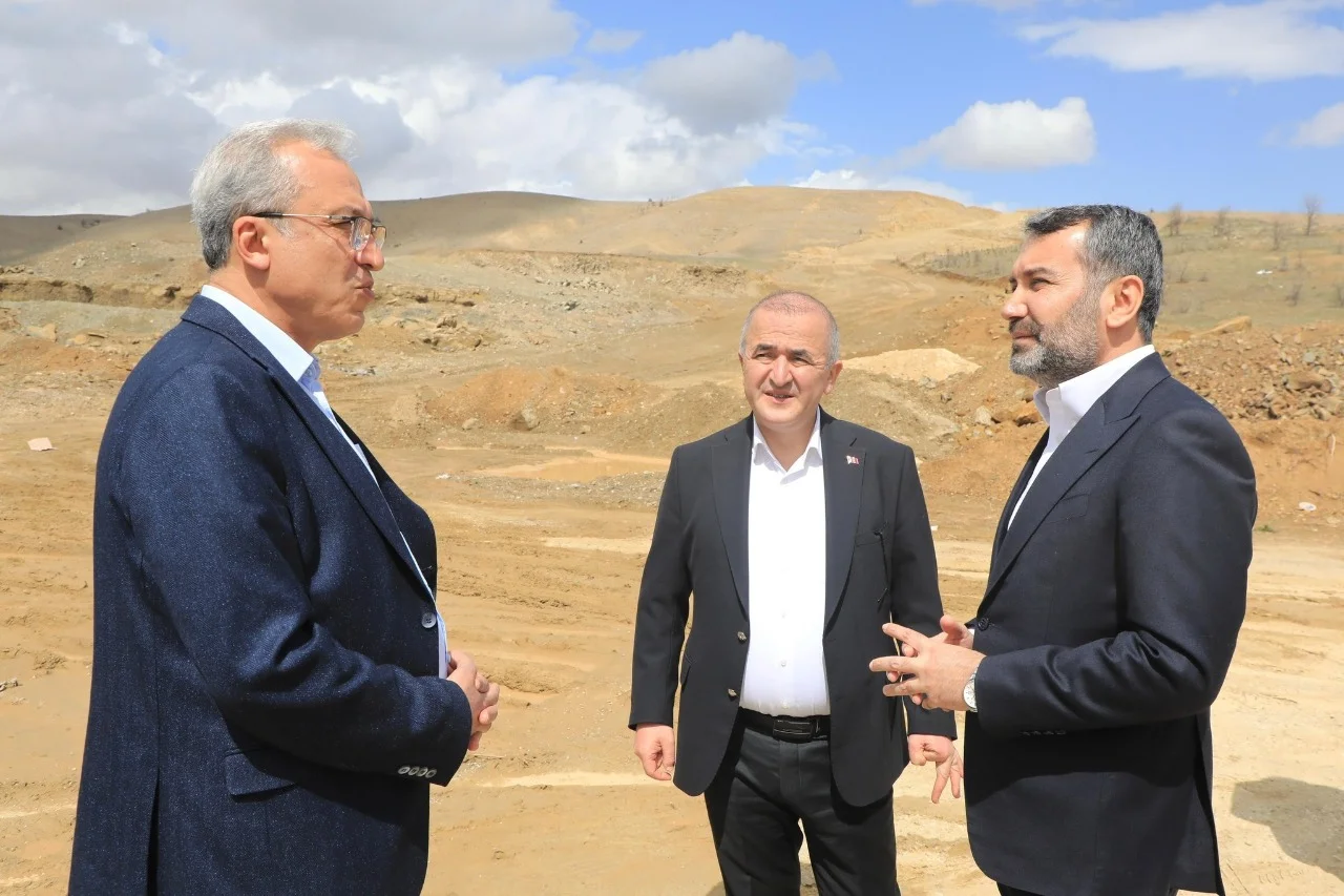 Vali Hatipoğlu Emniyet Alanlarında İnceleme Yaptı