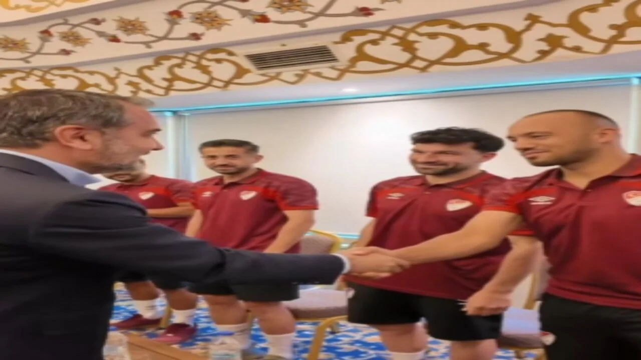 Elazığspor’da Yeni Dönem: Transferlere Görkemli İmza Töreni