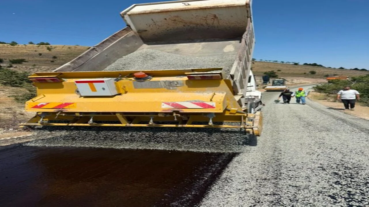 Elazığ’da Kırsal Ulaşımda Modern Dönüşüm: Kalkantepe Köy Yolu Yenileniyor