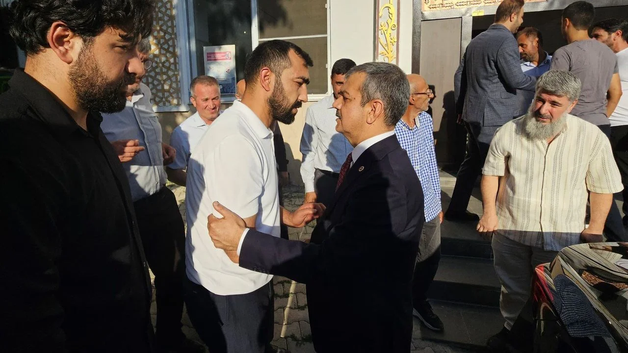 Milletvekili Erol Keleş’ten Arıcak’ta Taziye Ziyareti