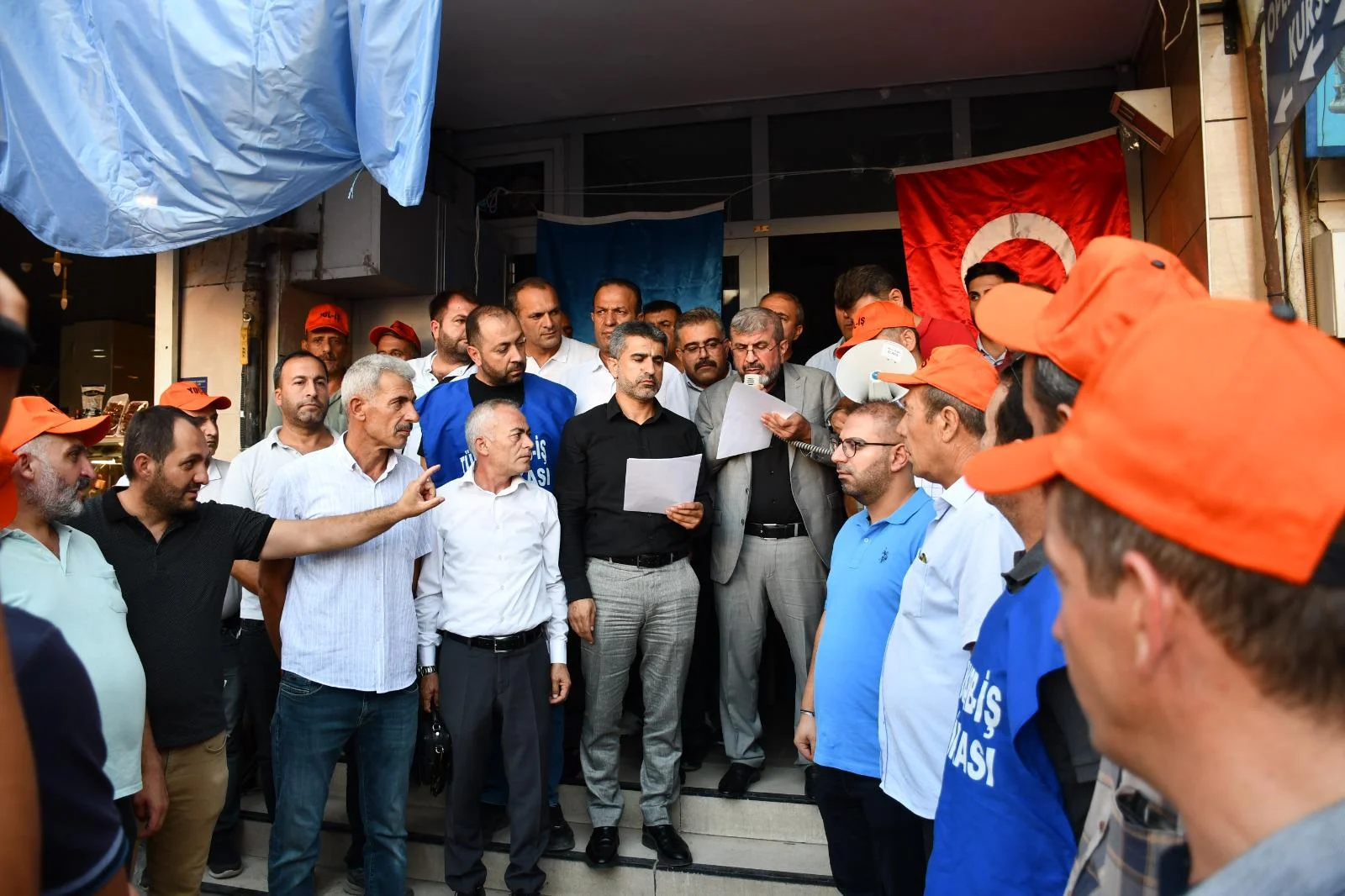 Elazığ’da İşçiler Geçinemiyoruz Dedi!